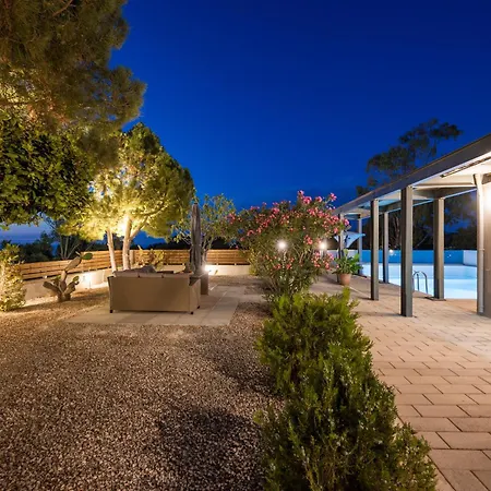 Natura Hill I Sea View Villa *